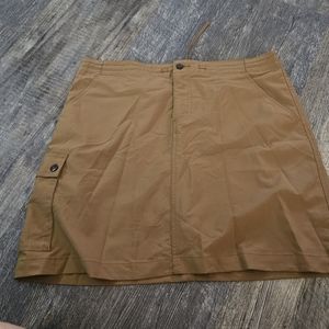 Patagonia tan cargo skort